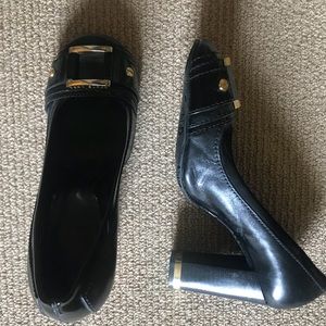 Tori Burch Closed Toed Heels